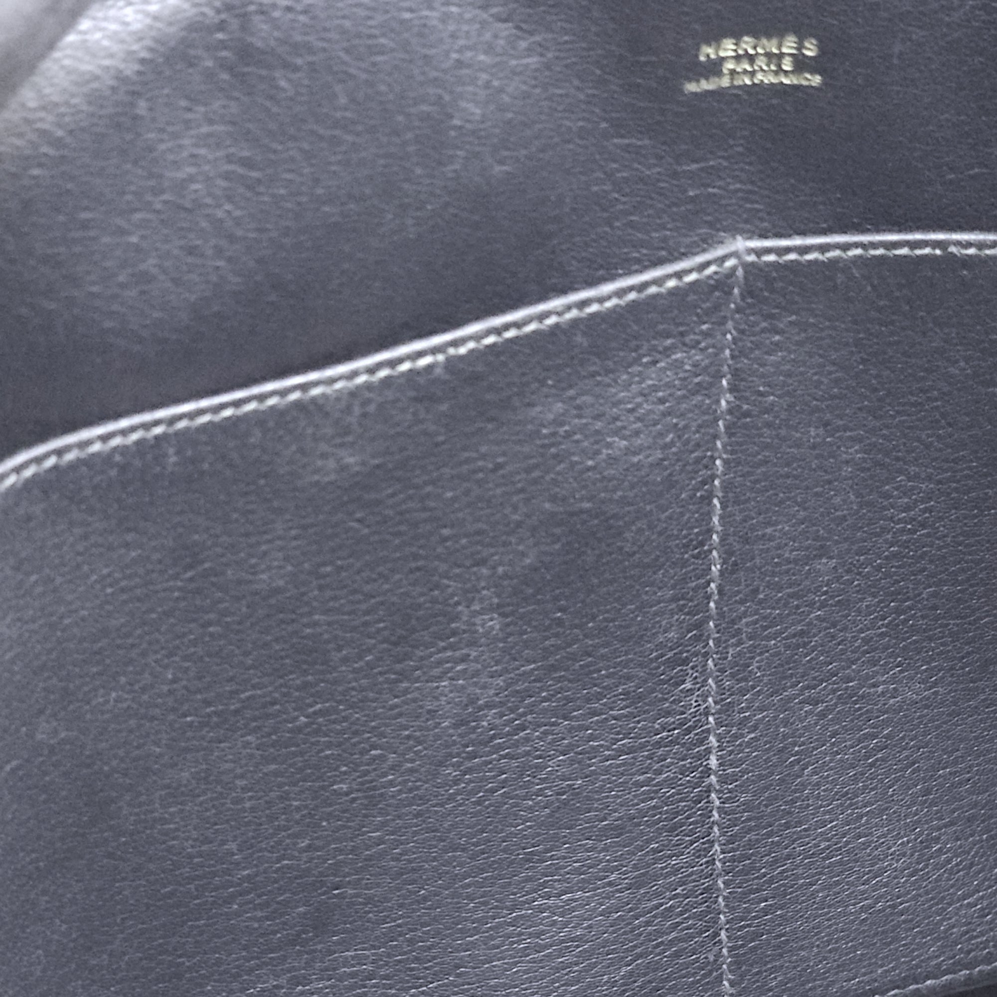 Plume Bleu Navy in Box, Gold hardware - Image 17