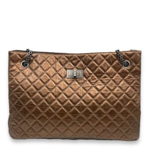 Reissue Shopping Tote 36x25x9cm Brown Shoulder Bag in Distressed Leather, Ruthenium-finish Brass hardware