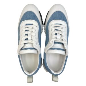 Bouncing 37.5 Bleu Clair/Blanc Sneakers in Calfskin