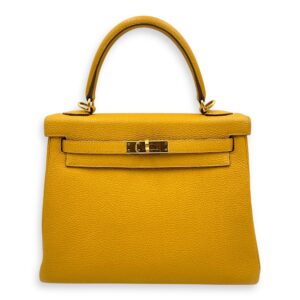 Kelly 25 Jaune Ambre in Togo, Gold hardware
