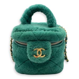 Shearling Quilted Vanity Green Shoulder Bag in Lambskin, Gold hardware