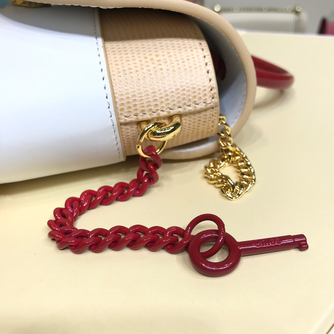 Chloé Small Aby Lock Bag - ReplicaBags.is - Image 8