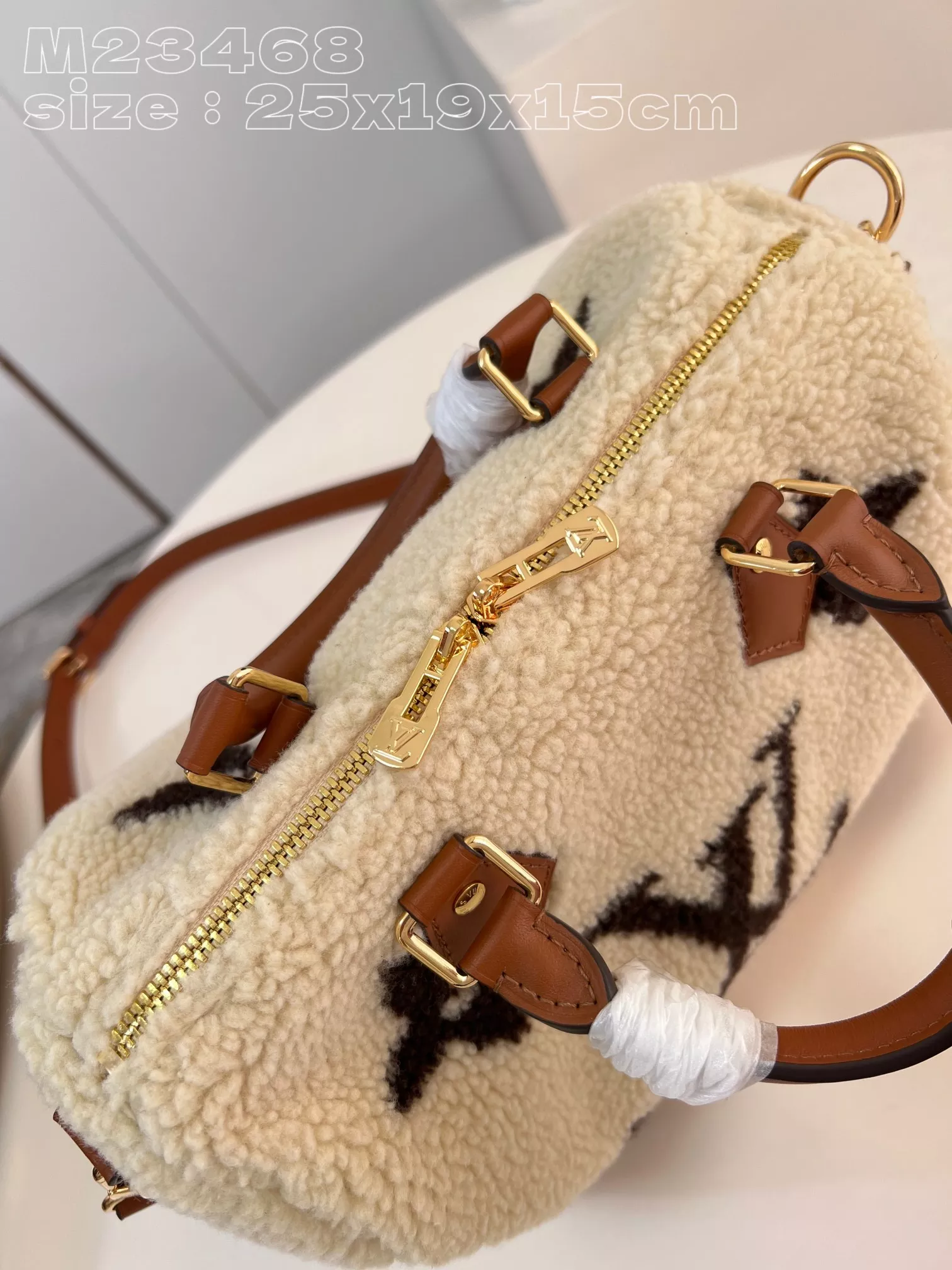 LV Ski Speedy Bandoulière 25 Cream/Brown - ReplicaBags.is - Image 6