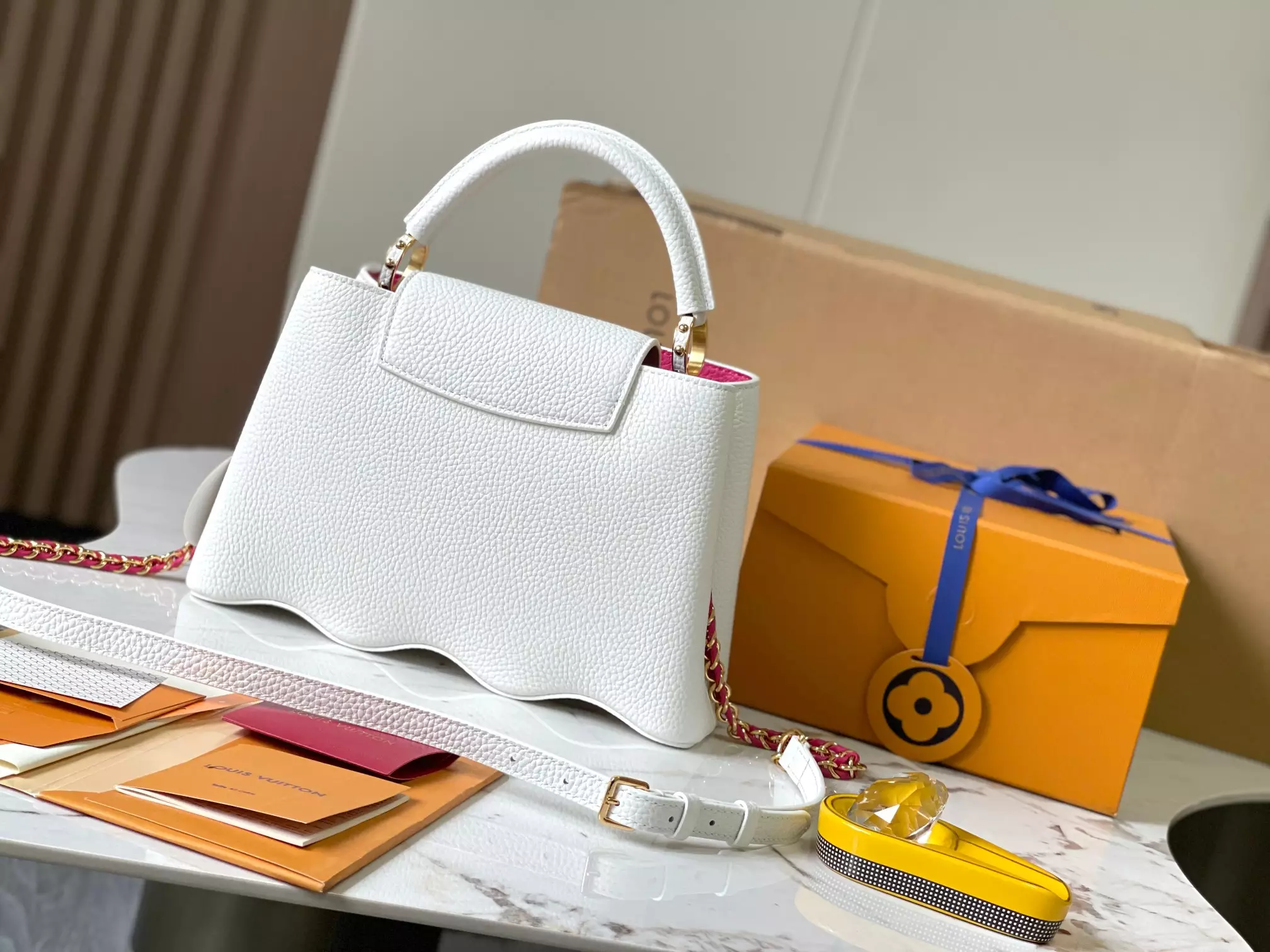 LV Capucines BB Capushell in Snow White - Repbags.is - Image 4