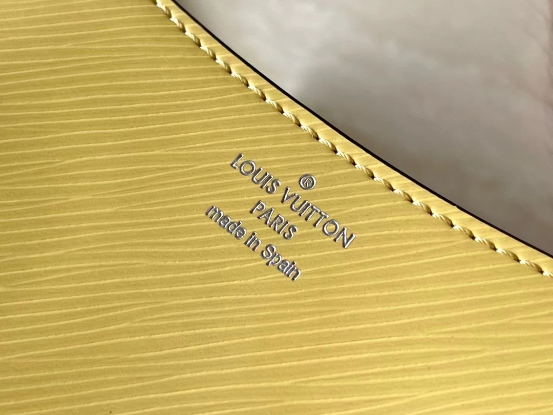 Buci Epi Leather Bag - LB275 - Image 11