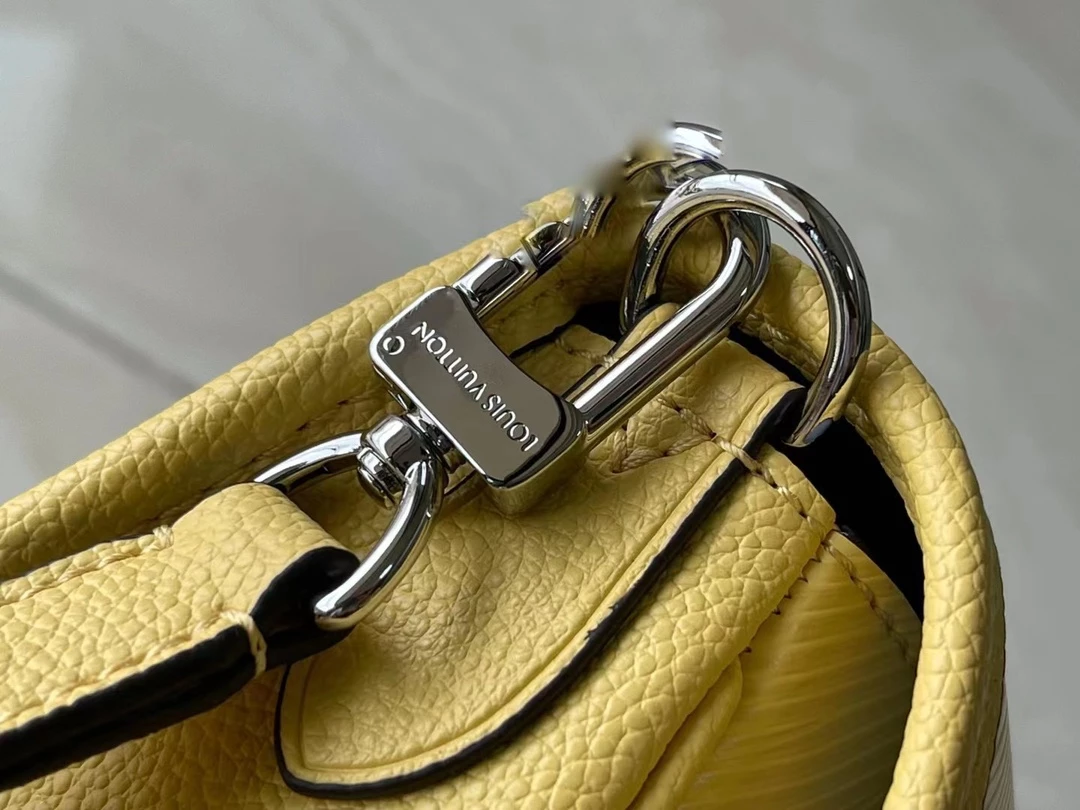 Buci Epi Leather Bag - LB275 - Image 10