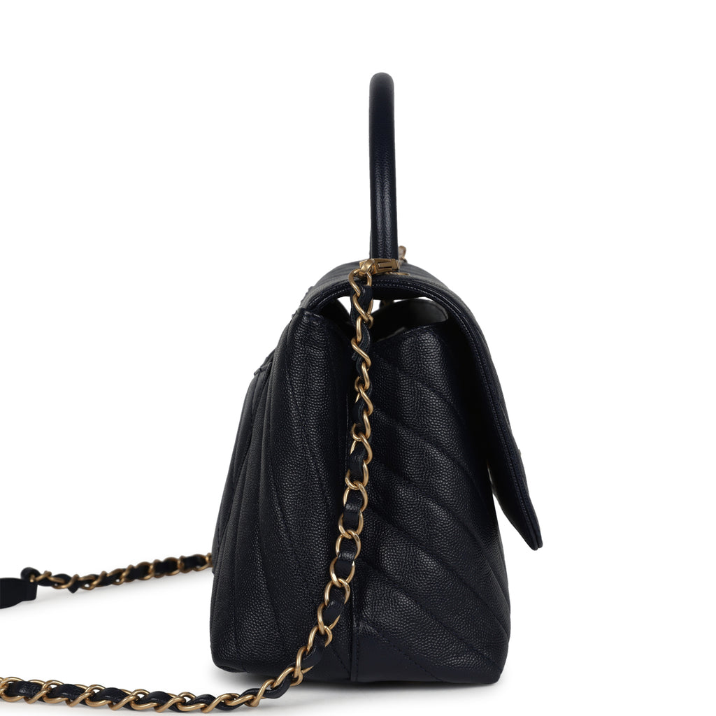 Pre-owned Chanel Medium Coco Top Handle Navy Blue Chevron Caviar Antique Gold Hardware - Image 4