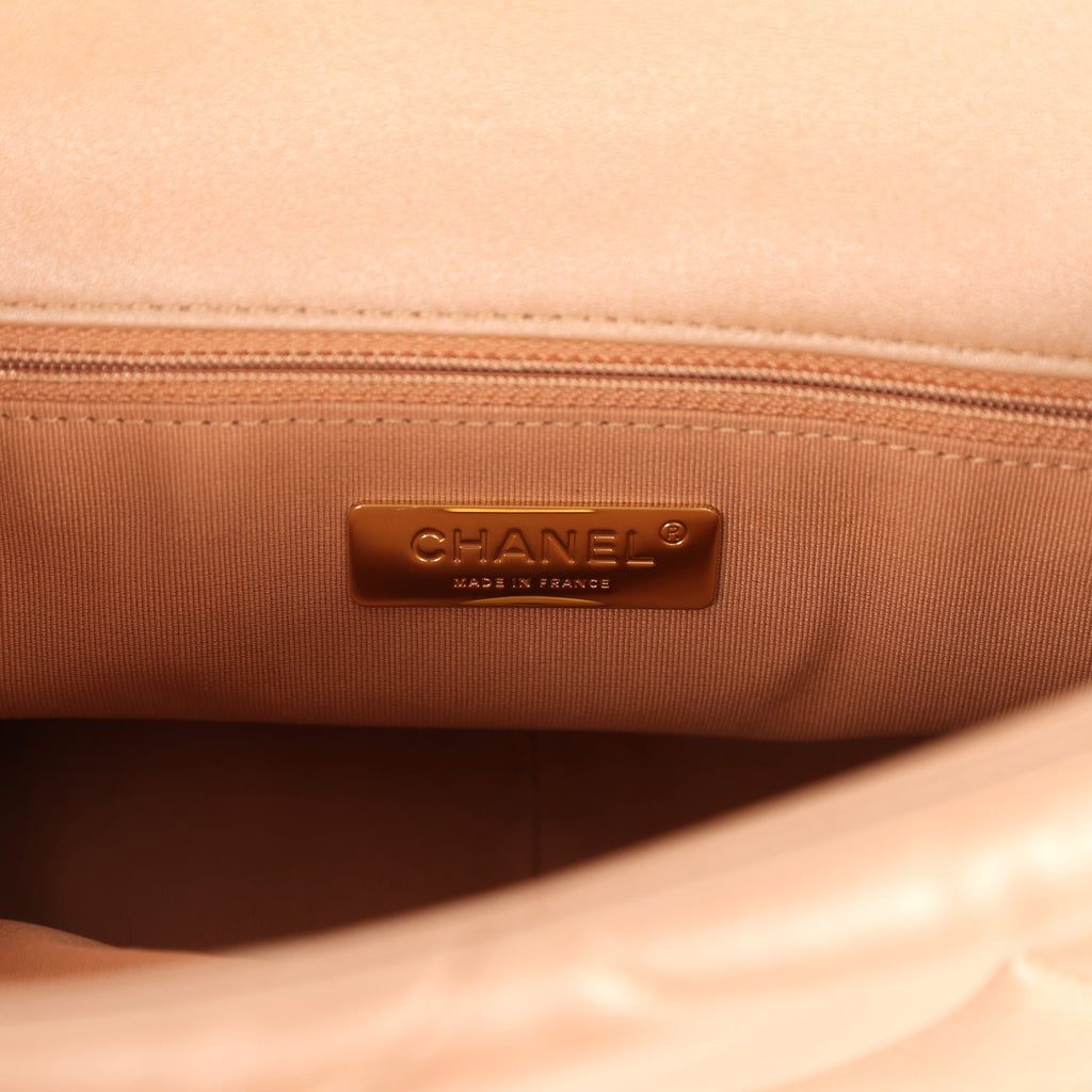 Pre-owned Chanel Large 19 Flap Bag Pearly Blush Shiny Lambskin Mixed Metal Hardware - Image 10