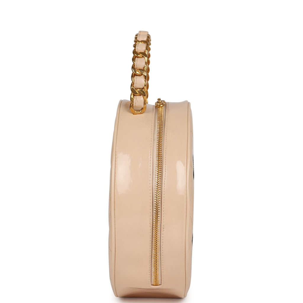 Vintage Chanel Round Vanity Bag Beige and Black Patent Leather Antique Gold Hardware - Image 4