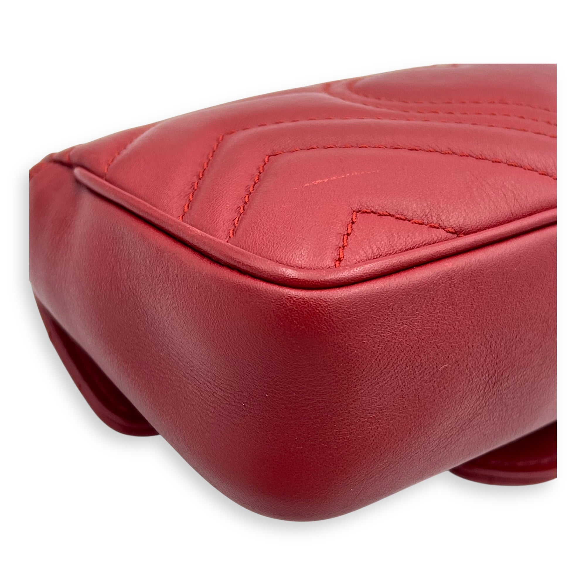 GG Marmont Super Mini Red Shoulder Bag in Calfskin, Gold hardware - Image 9