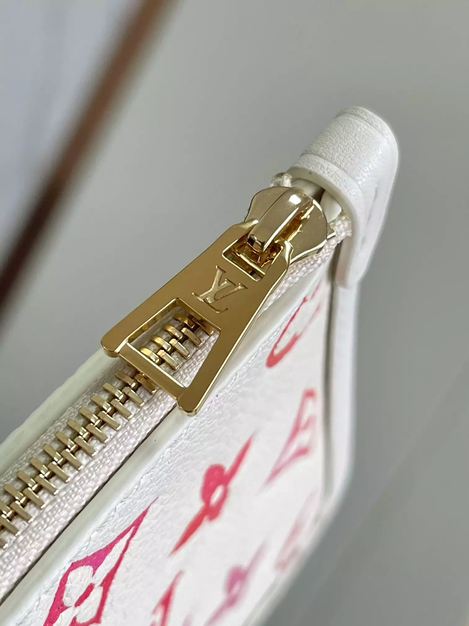 CarryAll PM Sunrise Aquarelle Monogram Empreinte - Repbags.ru - Image 6