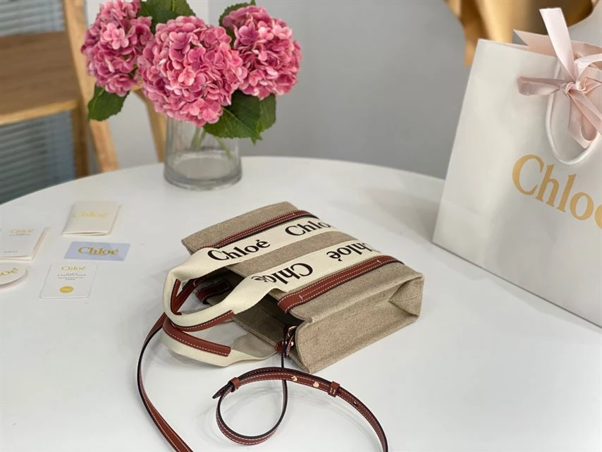 Chloé Small Woody Tote Bag Linen canvas Calfskin With Chloé Logo - MB021 - Image 5