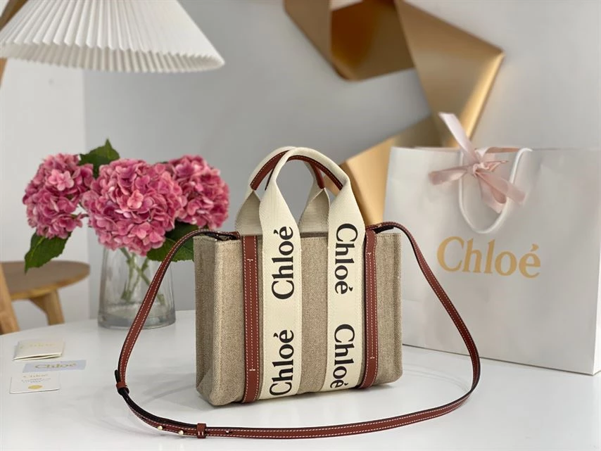 Chloé Small Woody Tote Bag Linen canvas Calfskin With Chloé Logo - MB021 - Image 4