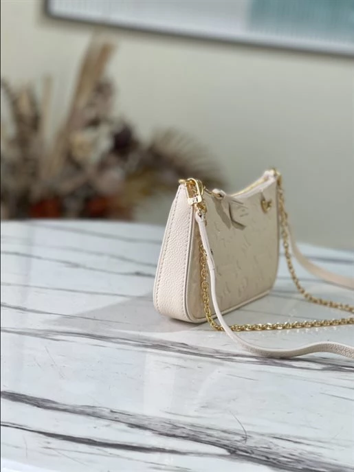 Easy Pouch On Strap Monogram Empreinte Leather - LB221 - Image 11