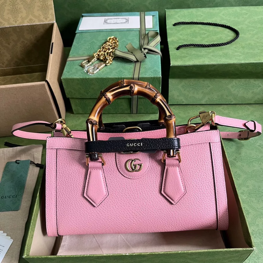 Gucci Diana Small Shoulder Bag - Image 3