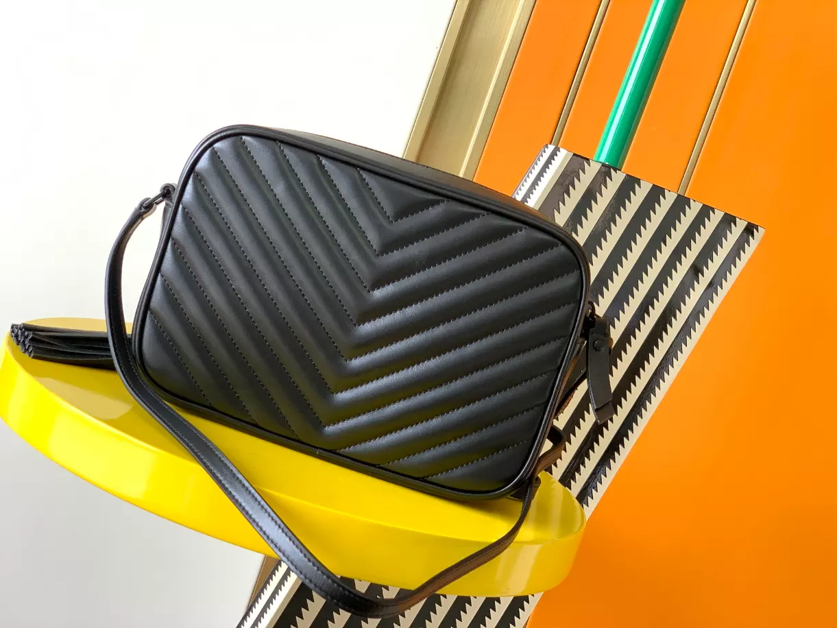 Lou in Quilted Leather camera bag - Image 4