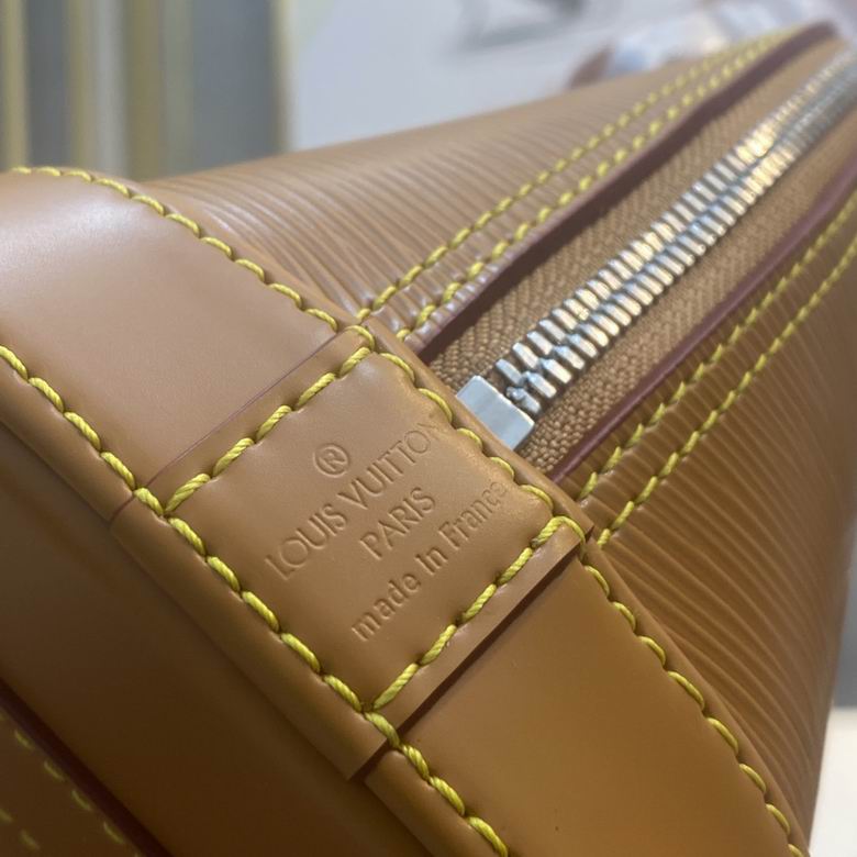 Louis Vuitton Alma BB Honey Gold Epi grained - Image 7