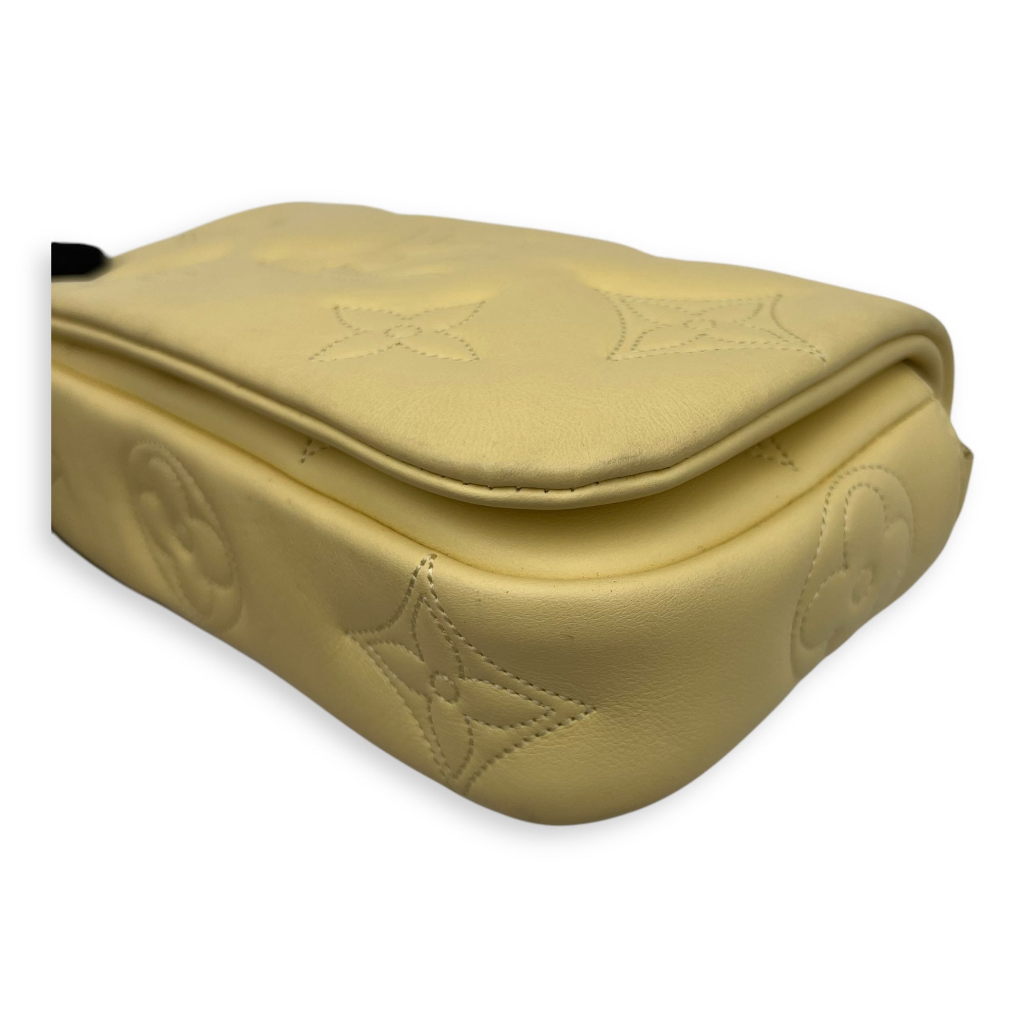 Bubblegram Wallet on Strap Yellow Crossbody Bag in Lambskin, Gold hardware - Image 12