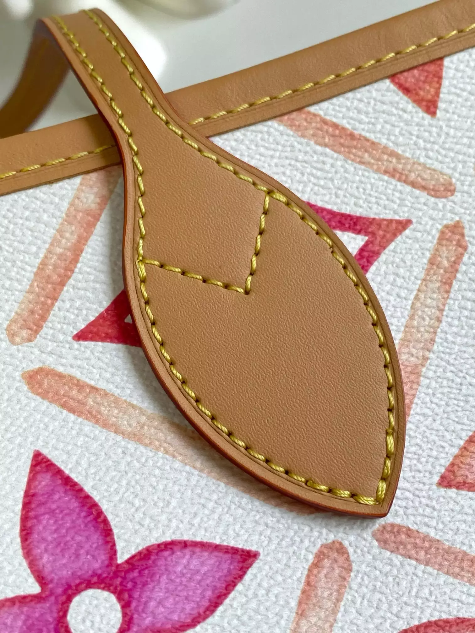 Neverfull MM Coral Monogram Tiles Canvas - Repbags.ru - Image 4