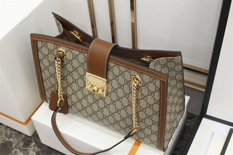 Padlock medium GG shoulder bag Beige/ebony brown leather detail - GB086 - Image 4