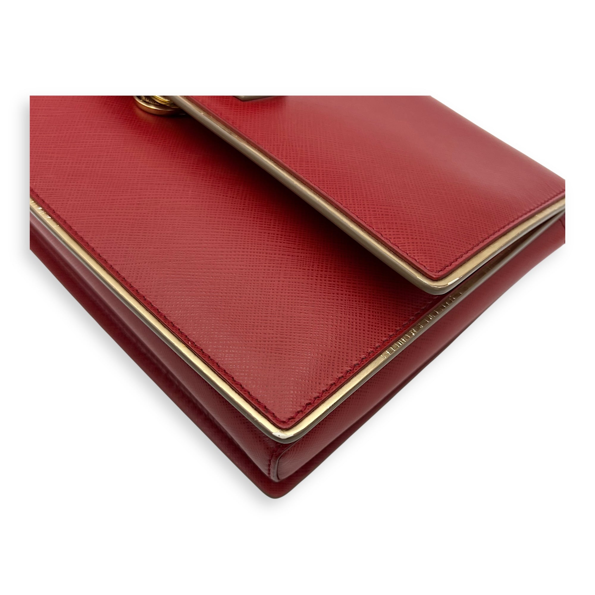 Vara Bow Red Shoulder Bag in Calfskin, Gold hardware - Image 13