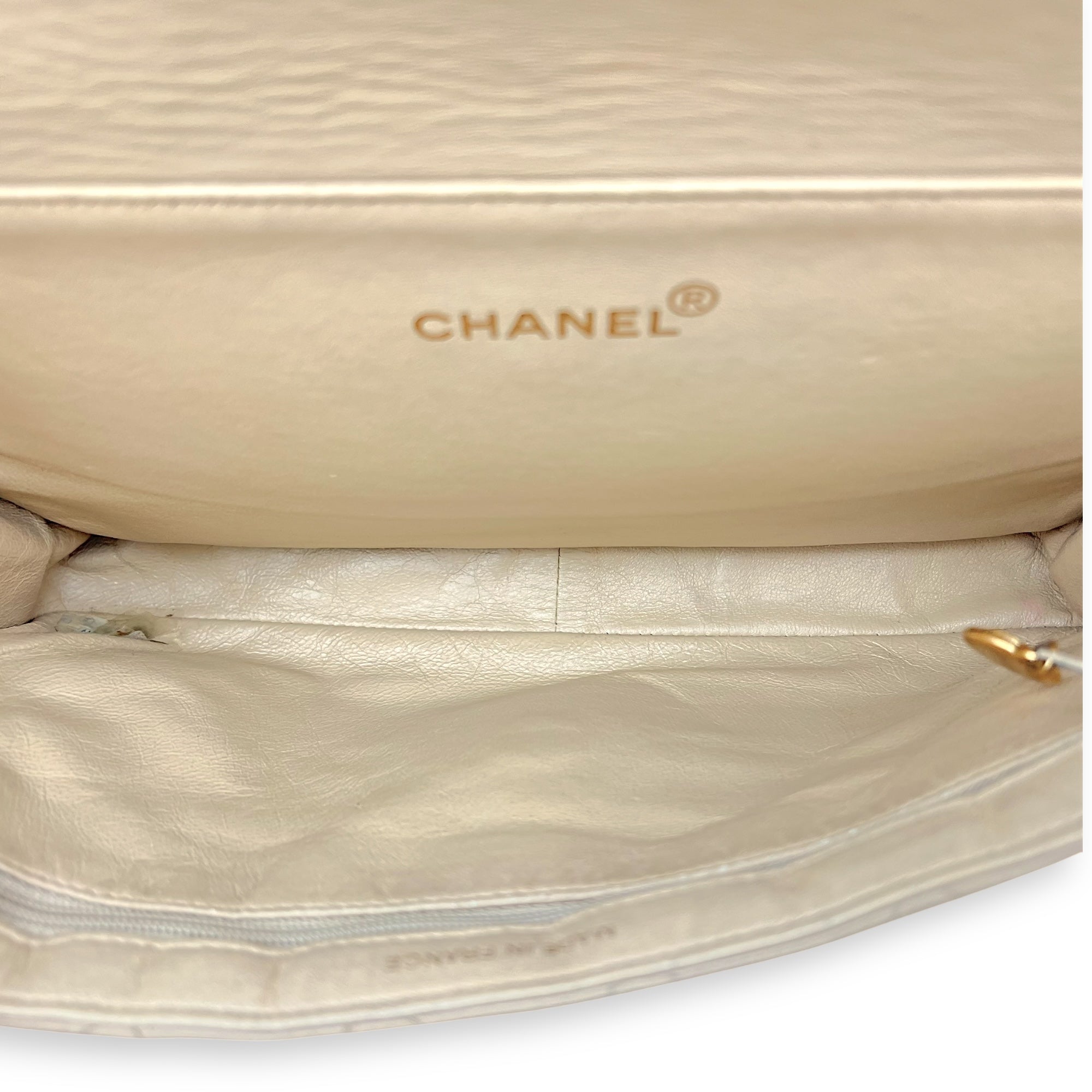 Vintage Double Face Flap Beige Shoulder Bag in Lambskin, Gold hardware - Image 7