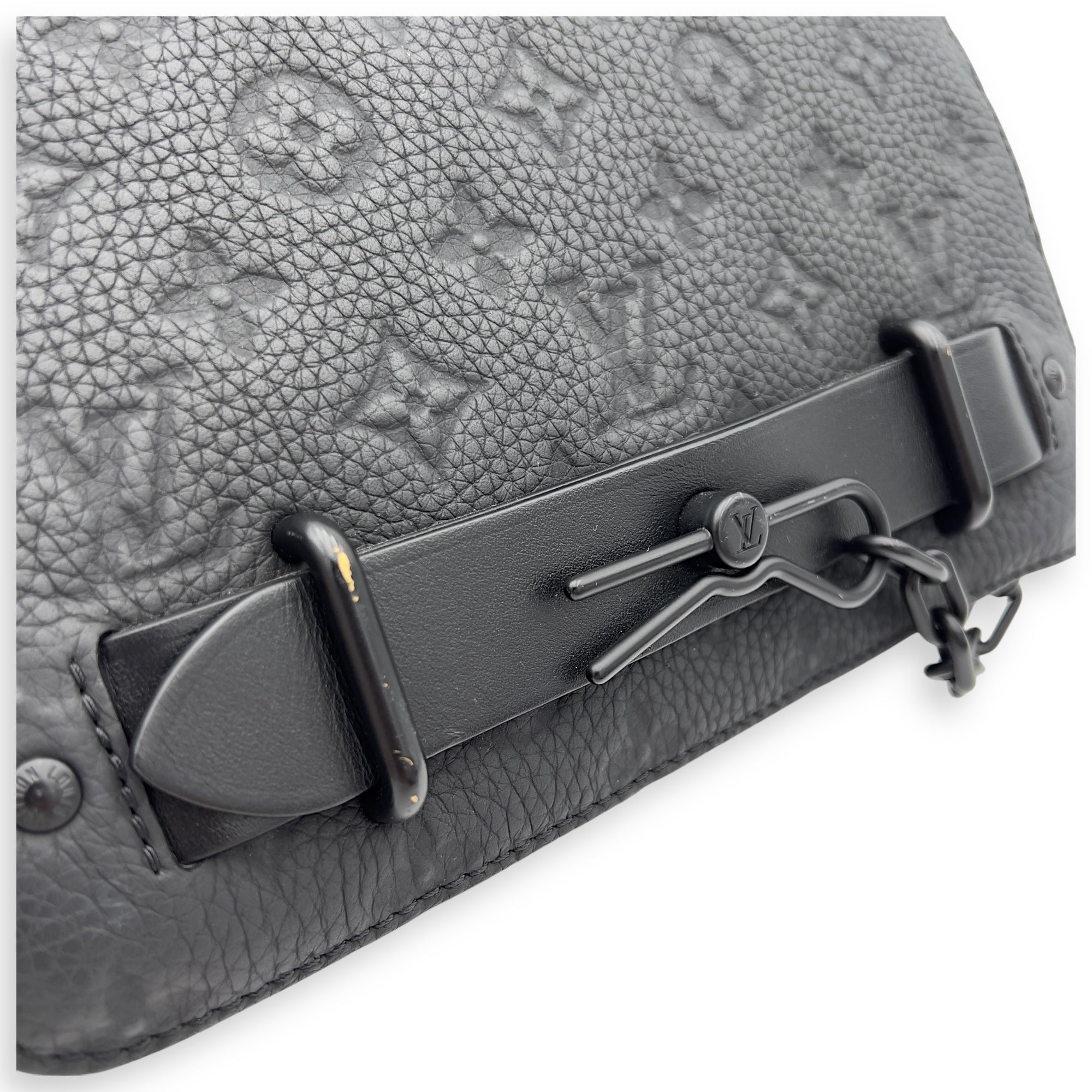 Steamer Black Messenger in Taurillon Leather, Lacquered Metal hardware - Image 6