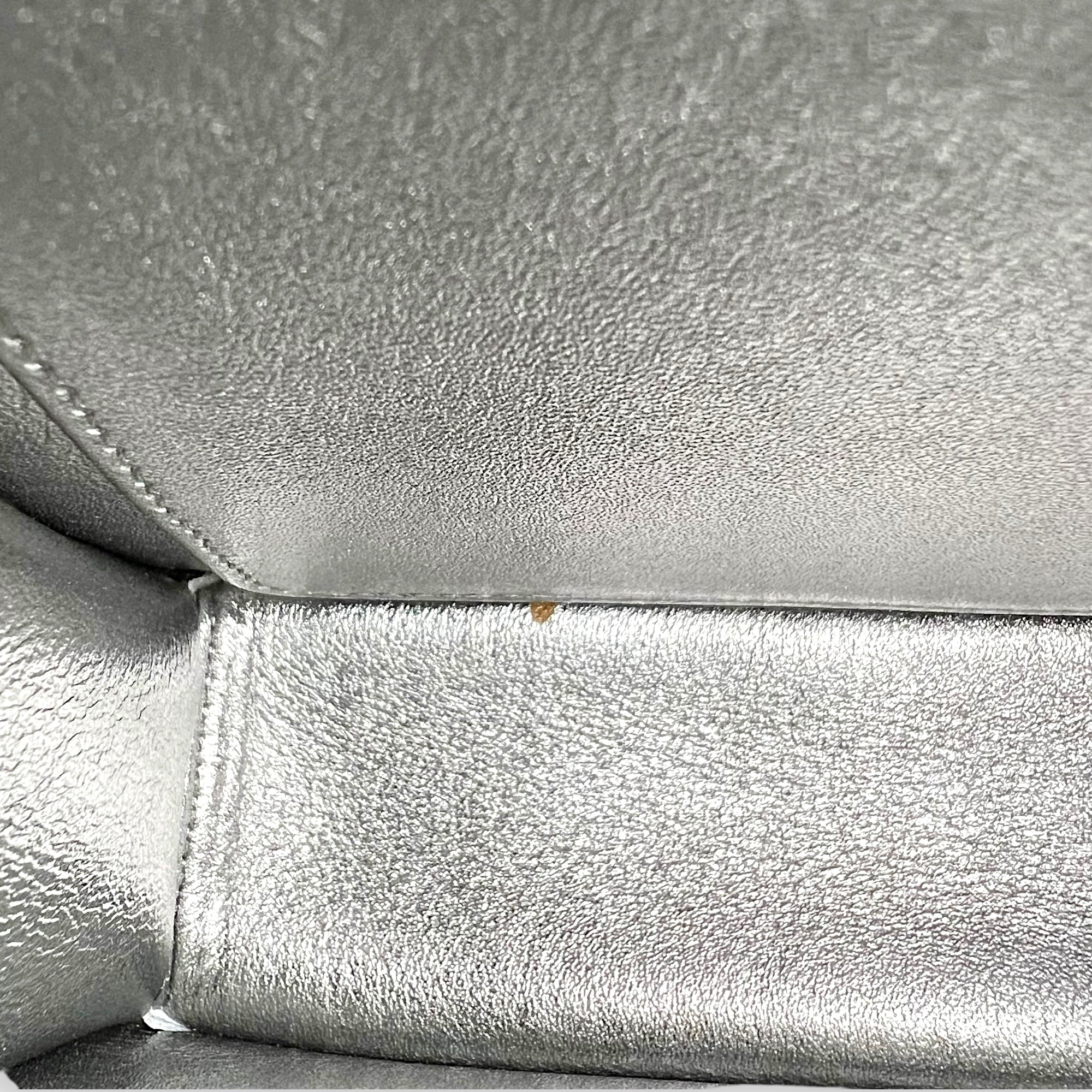 Matelassé Crossbody Bag Silver in Lambskin, Silver hardware - Image 10