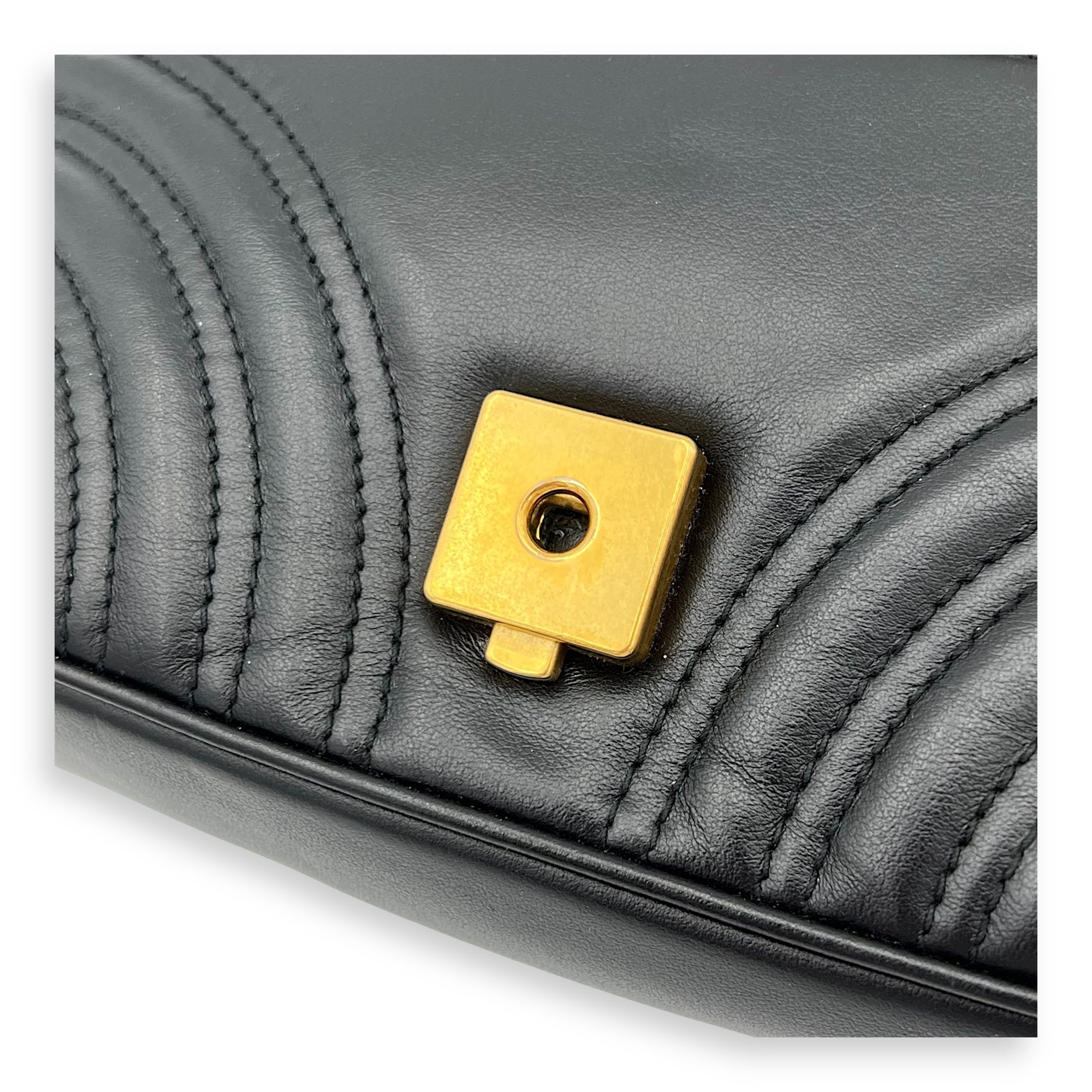 GG Marmont Shoulder Bag Mini Black in Calfskin, Gold hardware - Image 10