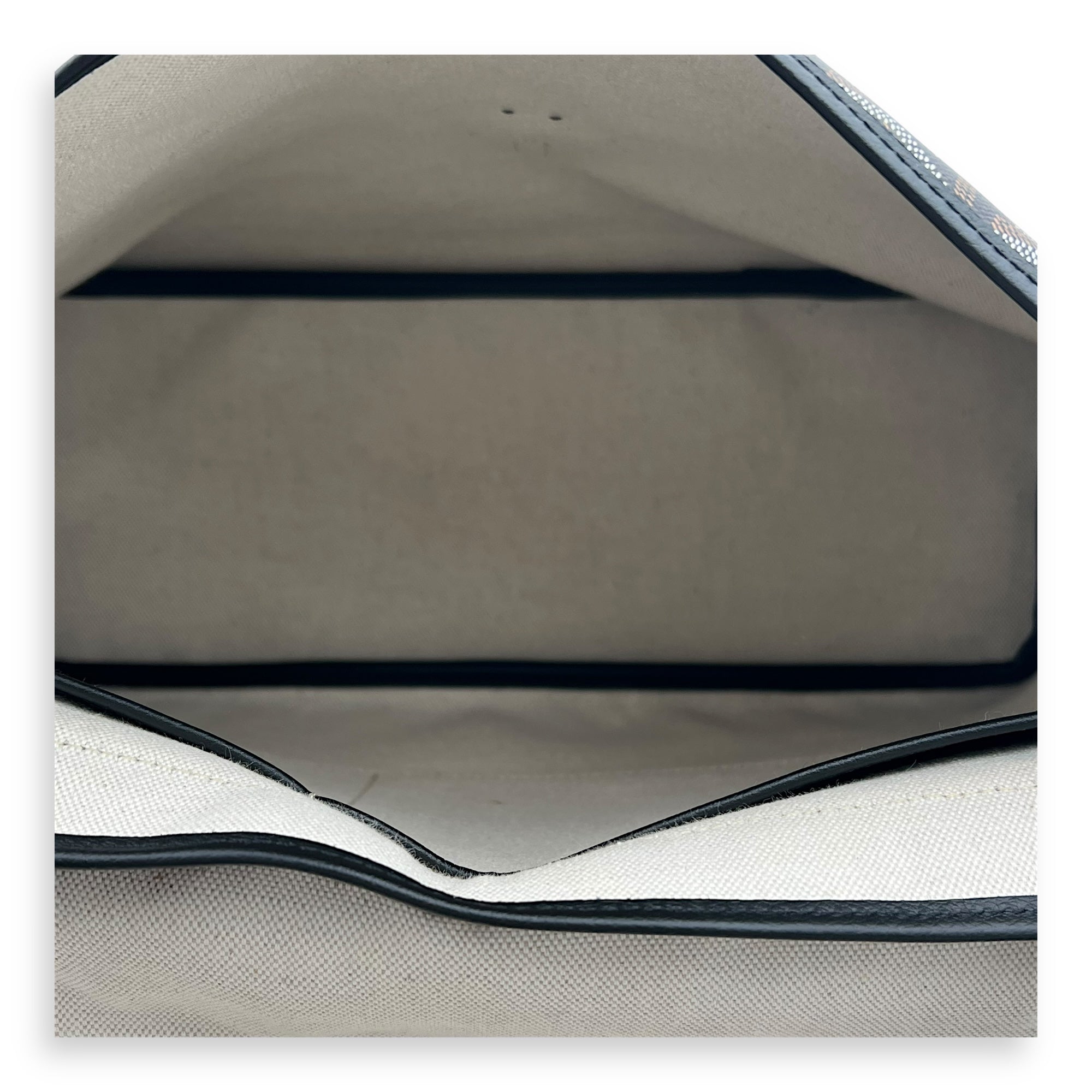 Capetien Messenger MM Black in Coated Canvas, Silver hardware - Image 7