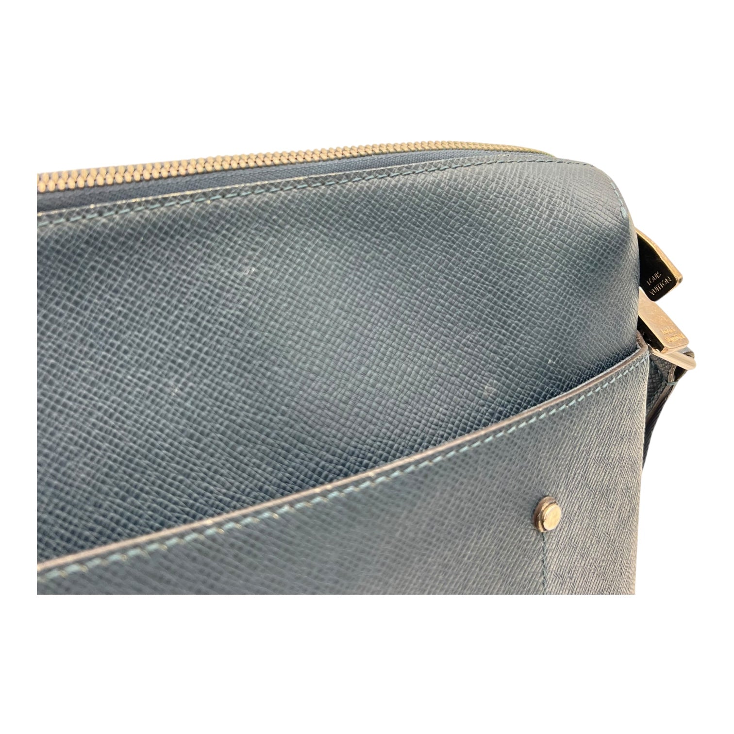 Grigori Messenger PM Blue in Taiga Leather, Silver hardware - Image 10