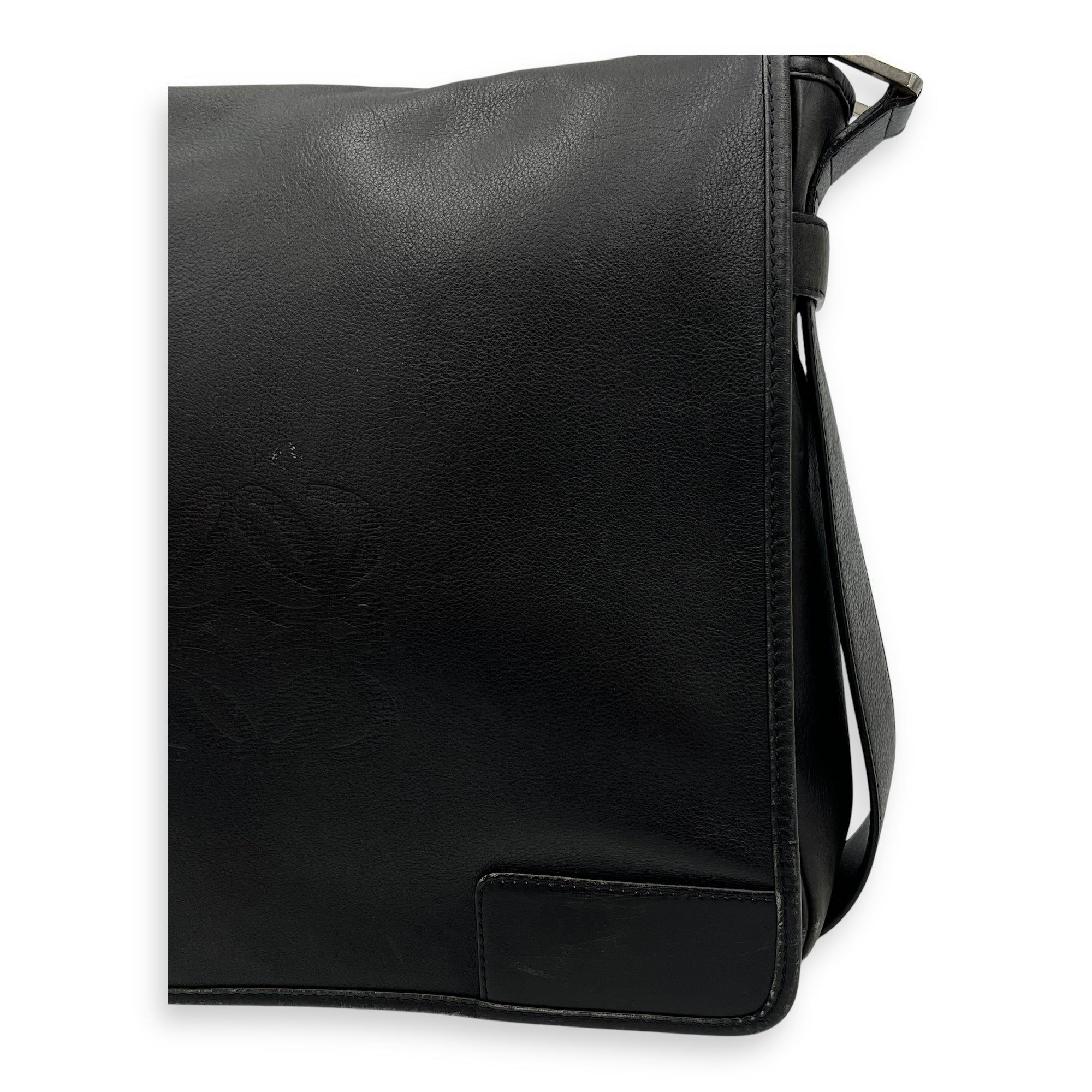 Vintage Crossbody Bag Black in Calfskin, Silver hardware - Image 10