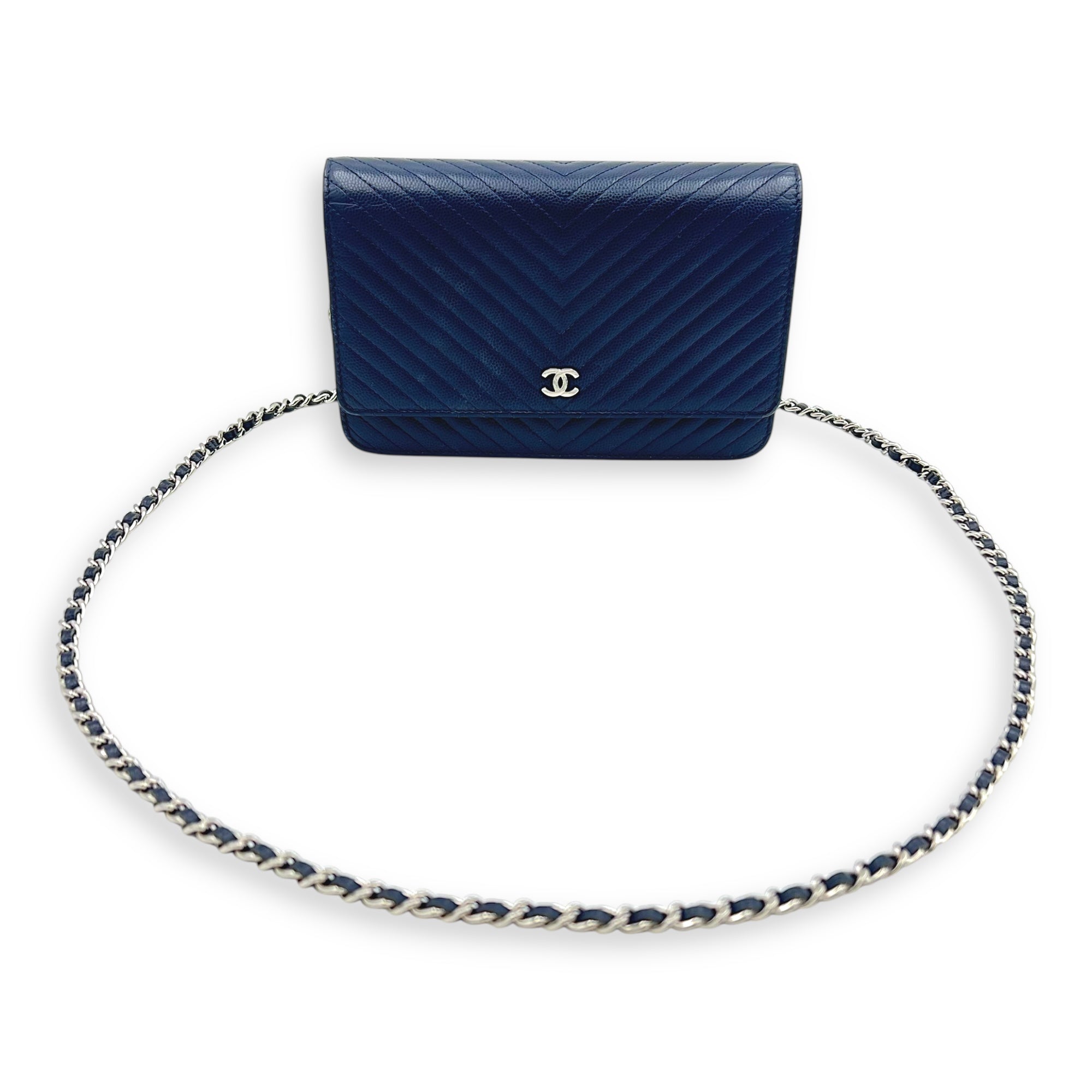 Chevron Wallet On Chain Blue in Caviar Leather, Silver hardware - Image 14