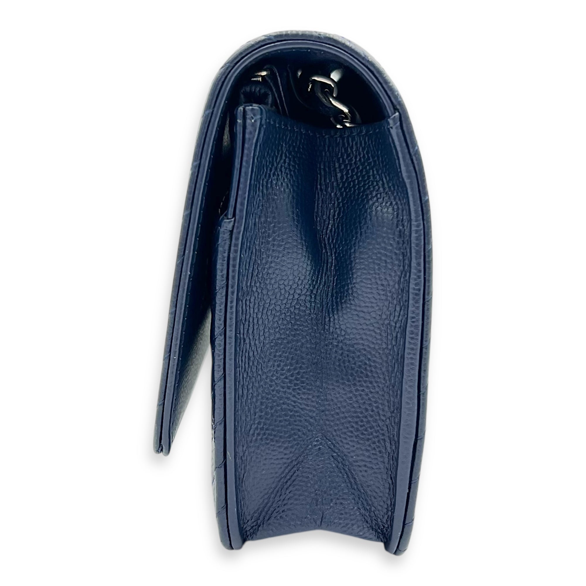 Chevron Wallet On Chain Blue in Caviar Leather, Silver hardware - Image 5