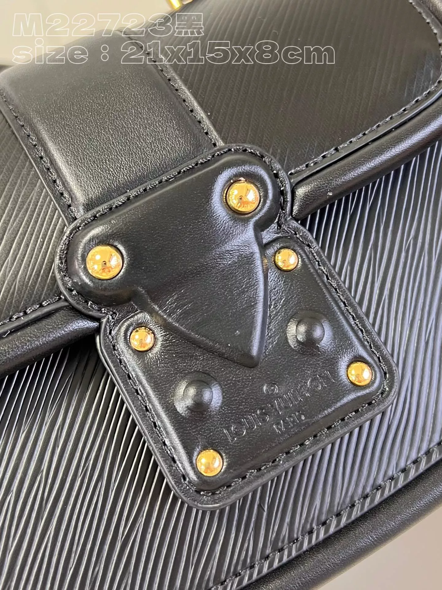 LV Hide and Seek Epi Handbag in Black - ReplicaBags.is - Image 7