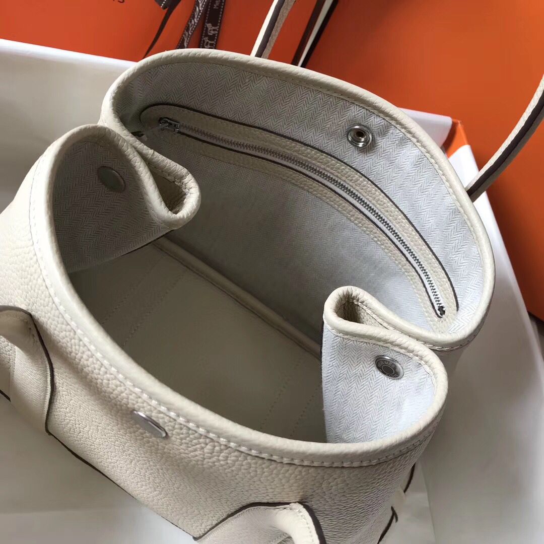Hermes Garden Party 36 Bag In White Clemence Leather - Image 9