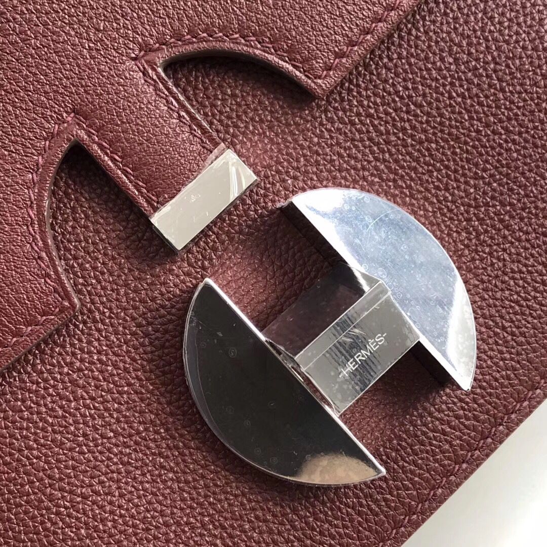 Hermes 2002 20cm Bag In Bordeaux Evercolor Calfskin - Image 6