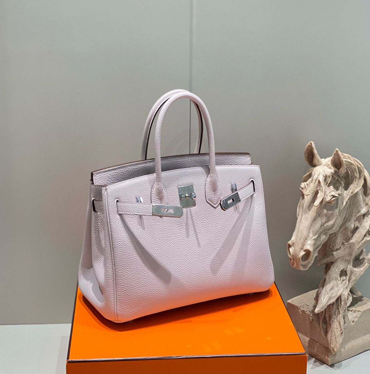 Hermes Birkin 30cm Bag In Mauve Pale Clemence Leather PHW - Image 4