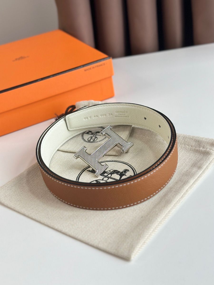 Hermes H Guillochee Reversible Belt 32MM in Gold and White Epsom Calfskin - Image 5