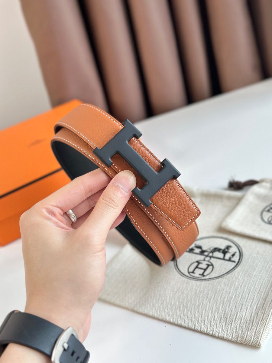 Hermes H Reversible 32MM Belt with Matte Buckle in Gold Clemence Leather - Image 5