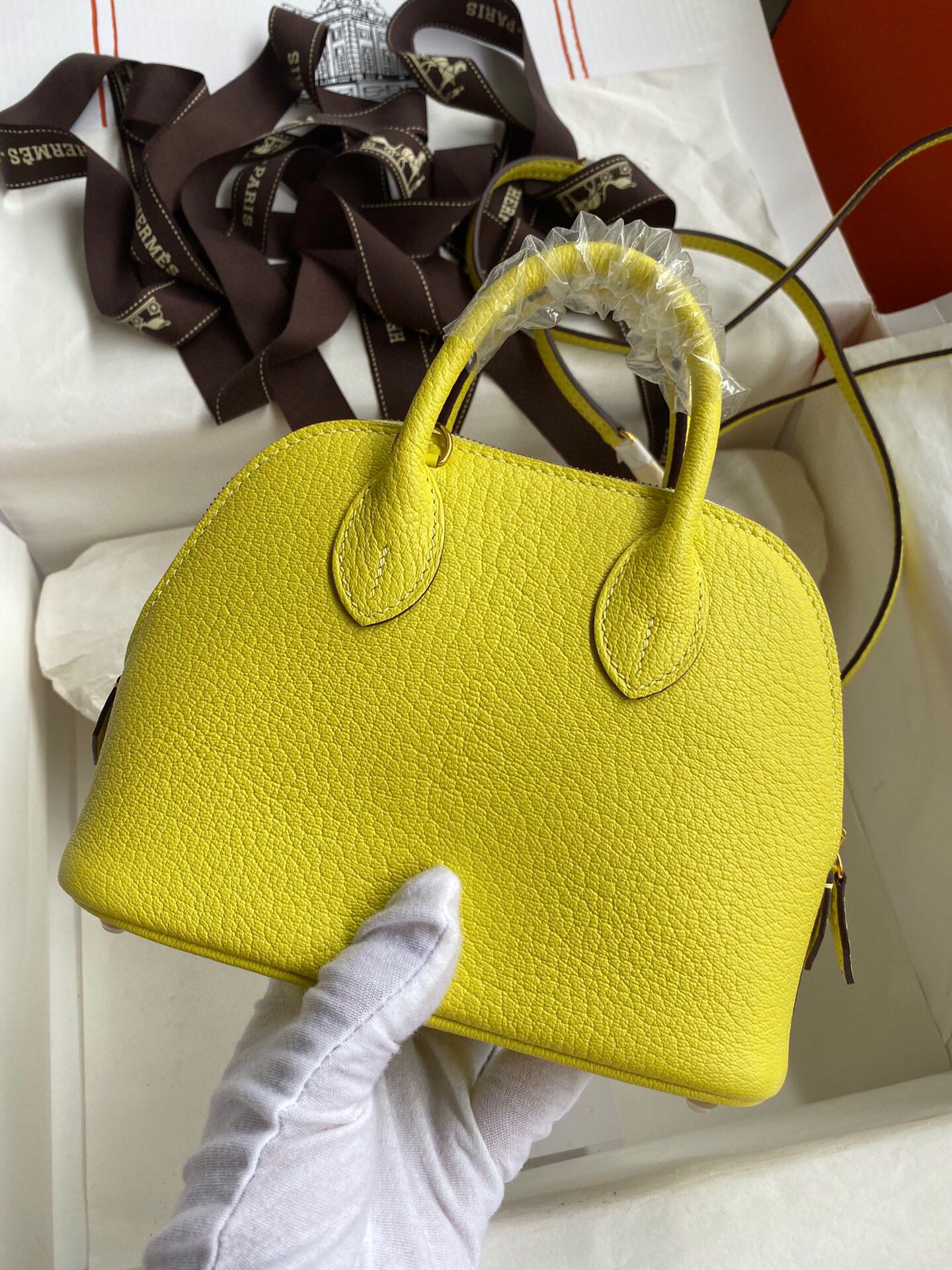 Hermes Bolide 1923 Mini Handmade Bag In Lime Chevre Mysore Leather - Image 3