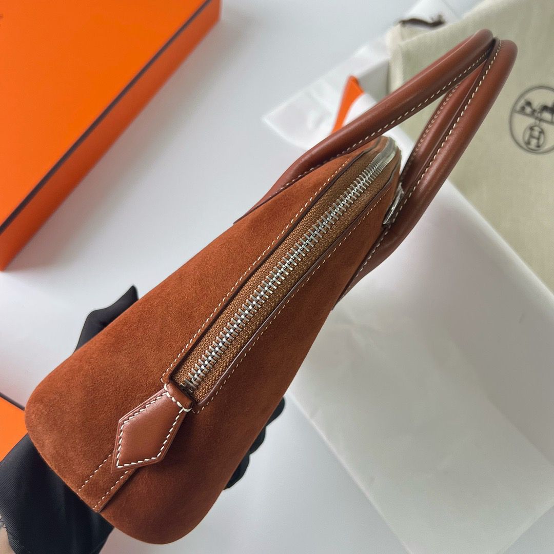 Hermes Bolide 1923 25 Handmade Bag In Gold Doblis Suede Leather - Image 5