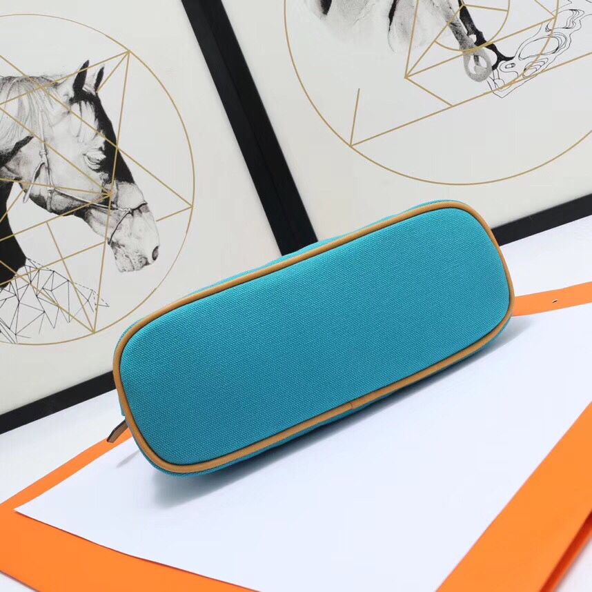 Hermes Medium Bolide Travel Case In Blue Horizon Cotton - Image 5