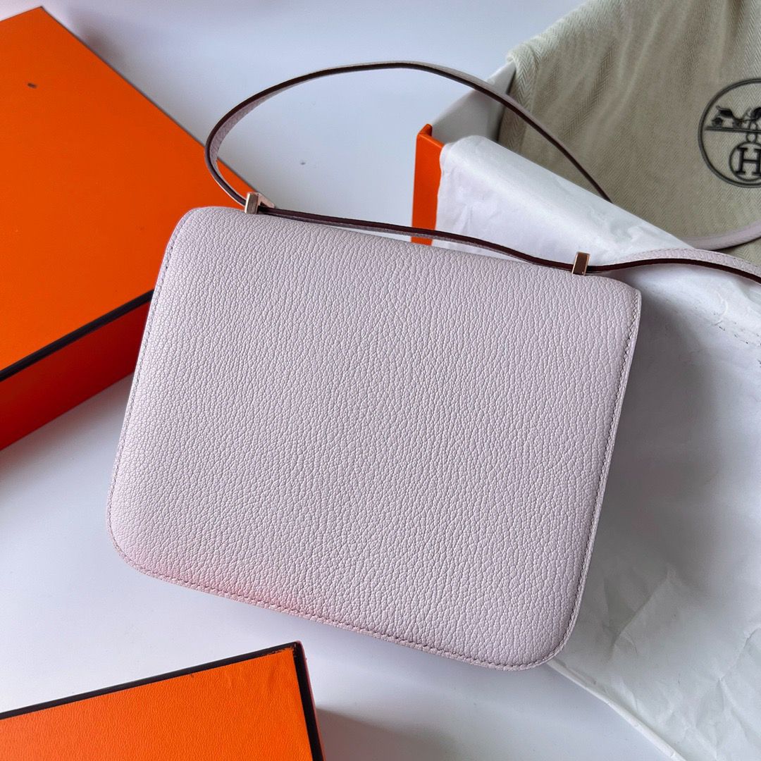 Hermes Constance 18 Handmade Bag In Mauve Pale Chevre Mysore Leather - Image 3