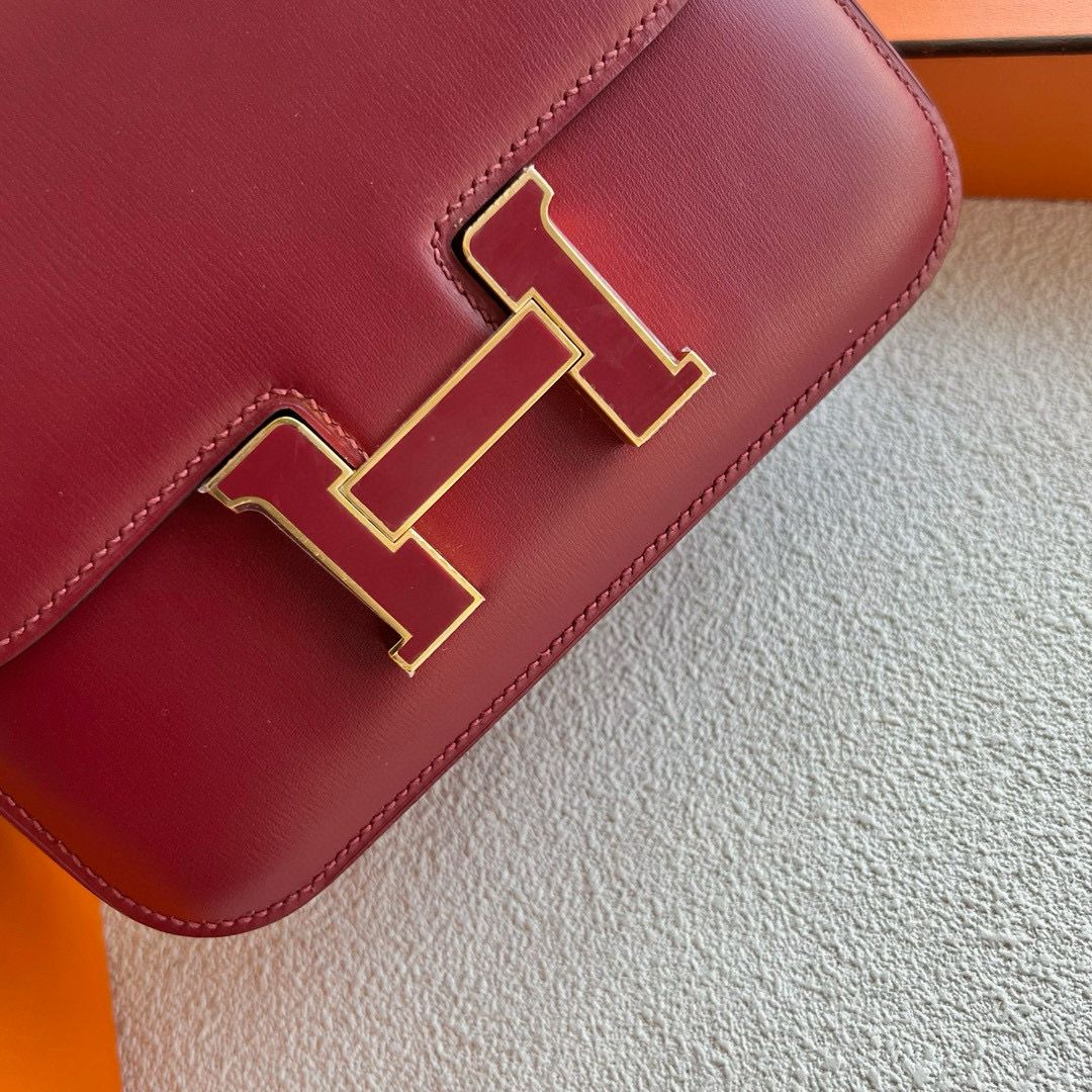 Hermes Constance Enamel 18 Handmade Bag in Rouge H Box Calfskin - Image 4