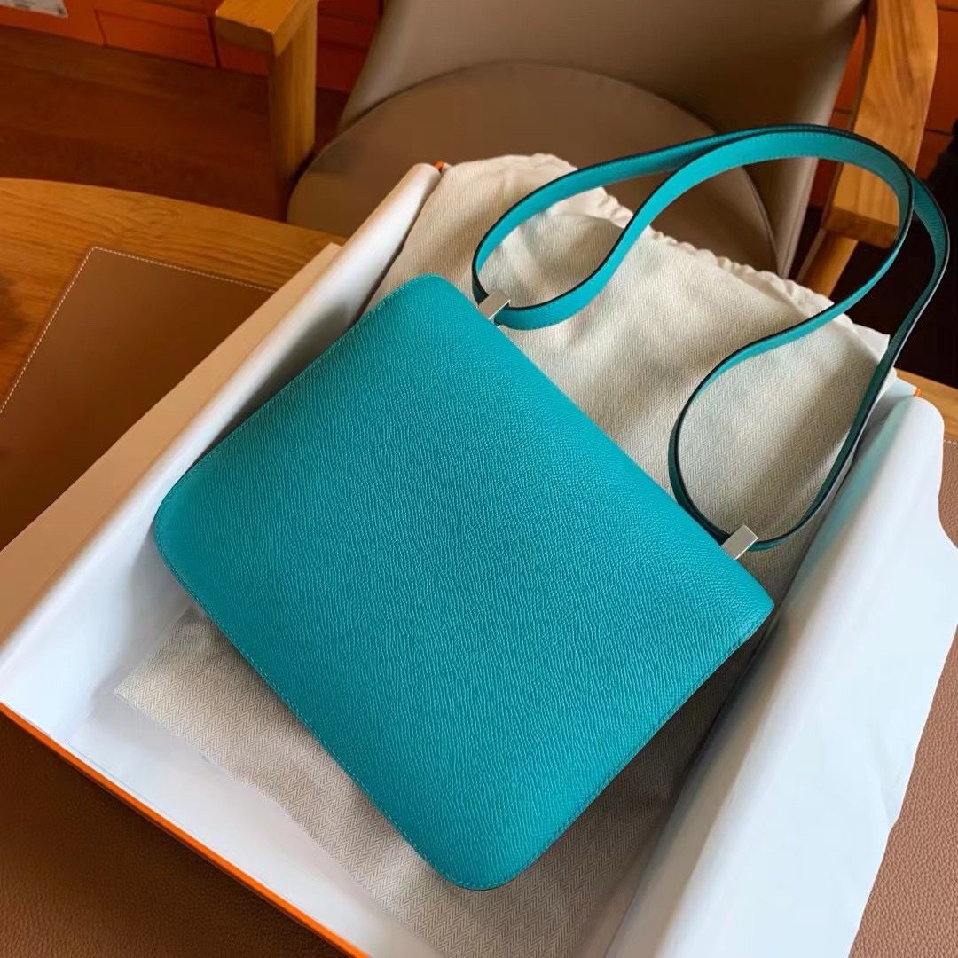 Hermes Constance Enamel 18 Handmade Bag In Blue Paon Epsom Calfskin - Image 3