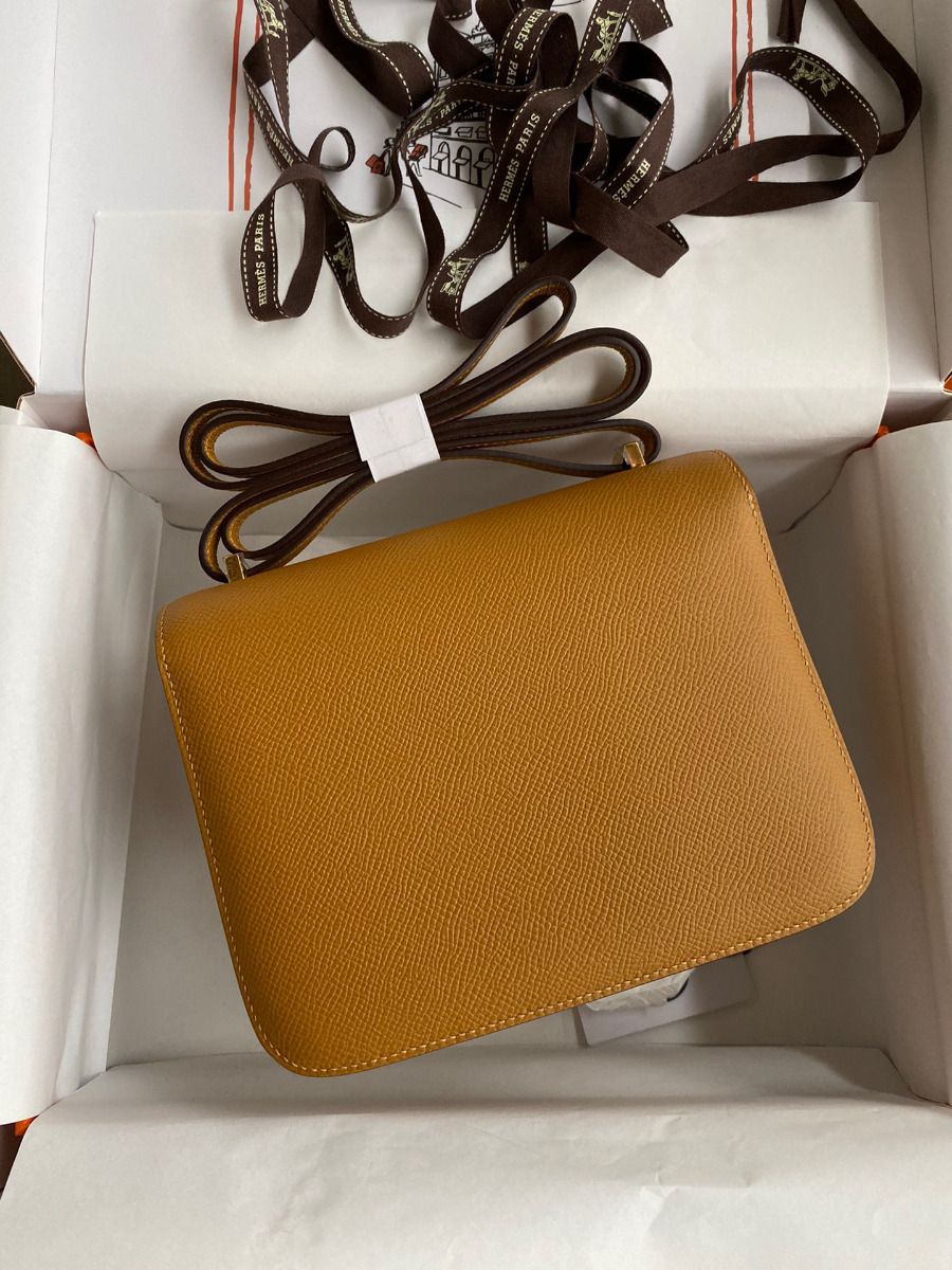 Hermes Constance 18 Handmade Bag In Sesame Epsom Calfskin - Image 3