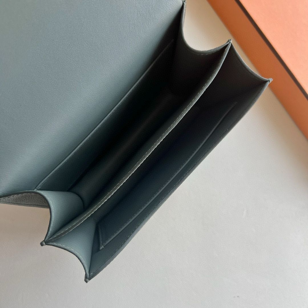 Hermes Constance 18 Handmade Bag in Vert Amande Epsom Calfskin - Image 6