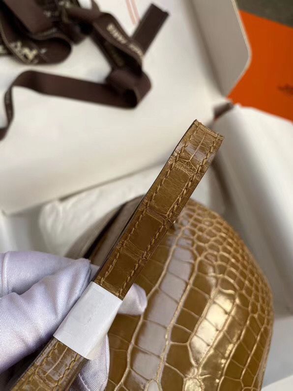 Hermes Constance 24 Handmade Bag In Light Brown Alligator Crocodile Skin - Image 9