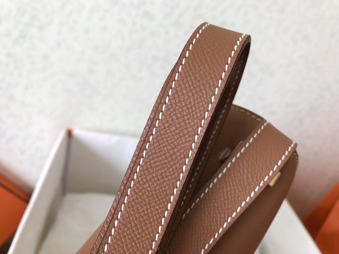 Hermes Constance 24 Handmade Bag In Gold Epsom Leather - Image 3